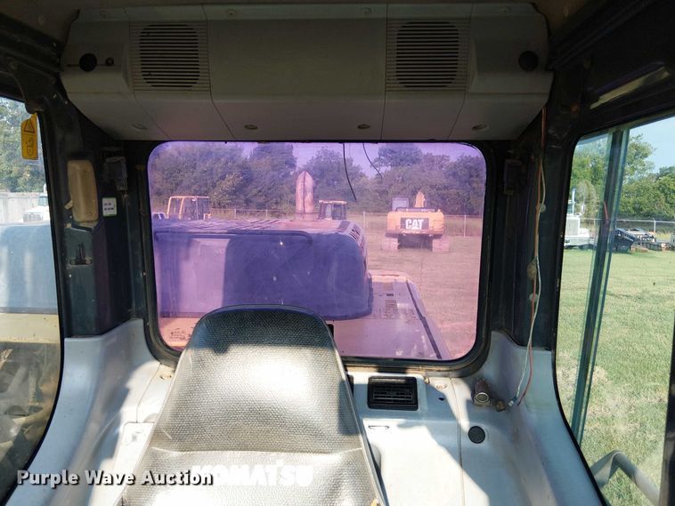 image for item DS3855 2005 Komatsu PC300LC excavator