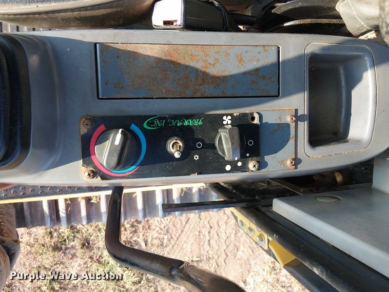 image for item DS3855 2005 Komatsu PC300LC excavator