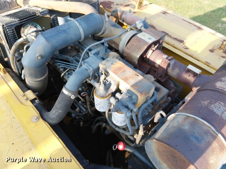 image for item DS3855 2005 Komatsu PC300LC excavator