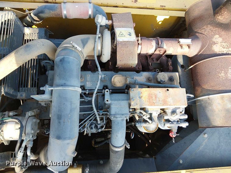 image for item DS3855 2005 Komatsu PC300LC excavator