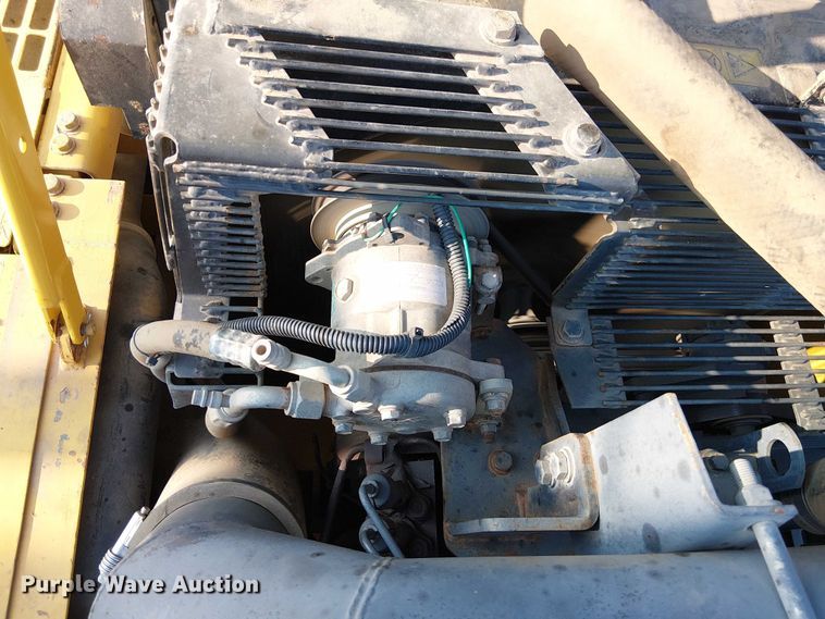 image for item DS3855 2005 Komatsu PC300LC excavator