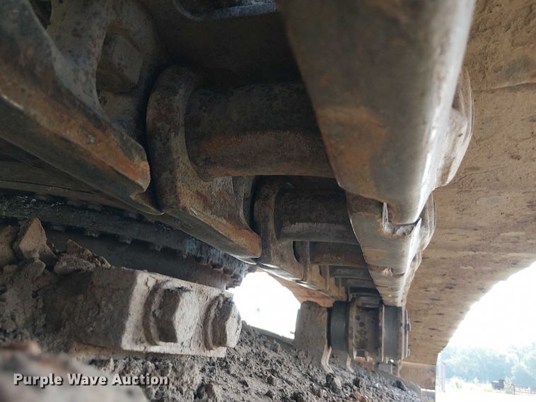 image for item DS3855 2005 Komatsu PC300LC excavator