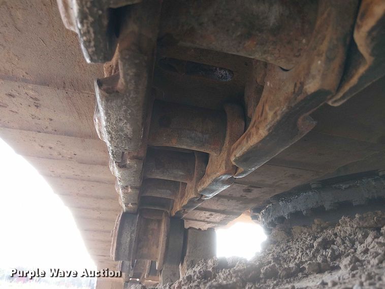 image for item DS3855 2005 Komatsu PC300LC excavator