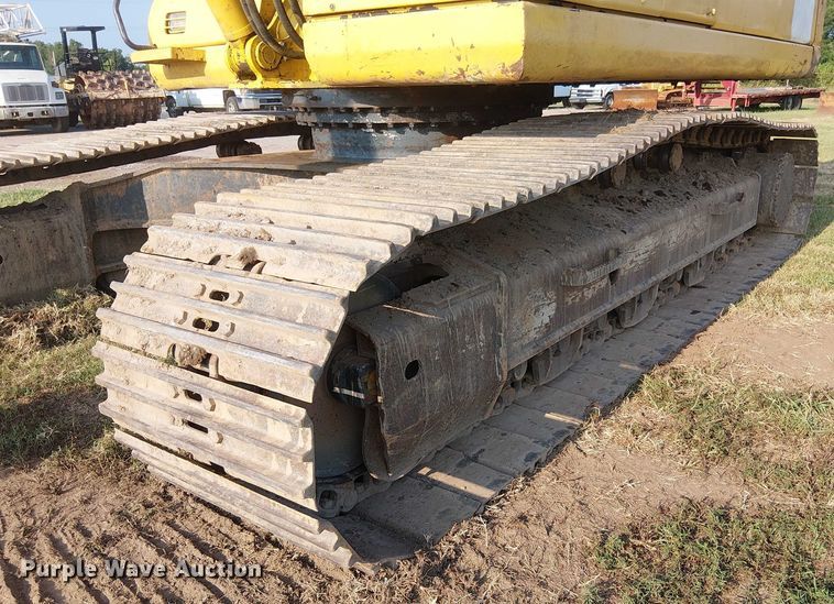 image for item DS3855 2005 Komatsu PC300LC excavator