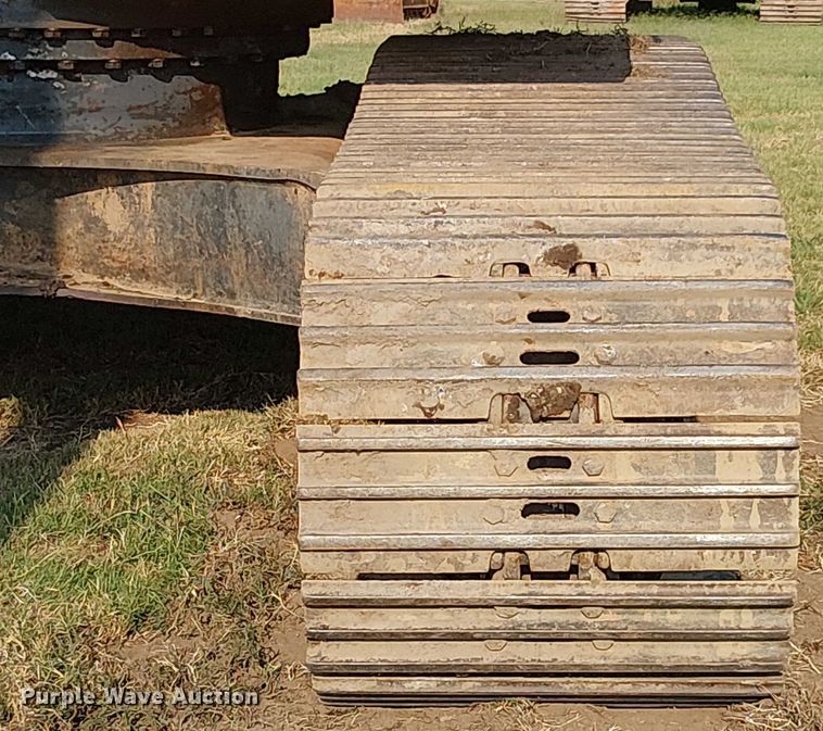 image for item DS3855 2005 Komatsu PC300LC excavator