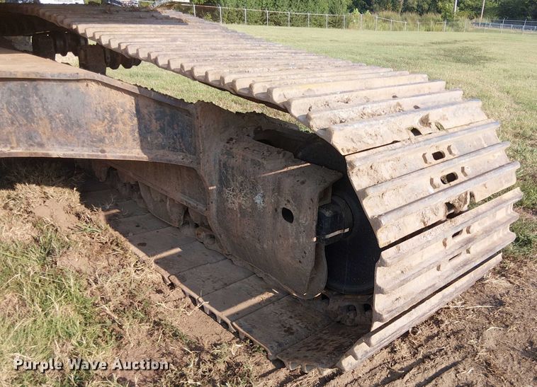 image for item DS3855 2005 Komatsu PC300LC excavator