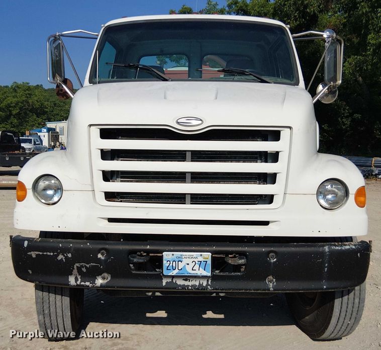 image for item DS3858 2000 Sterling Truck L7501 flatbed truck