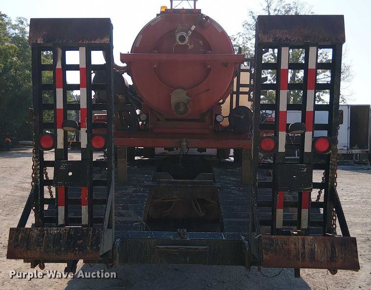 image for item DS3858 2000 Sterling Truck L7501 flatbed truck