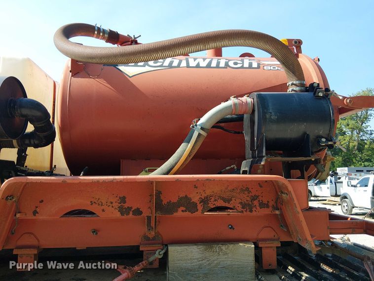 image for item DS3858 2000 Sterling Truck L7501 flatbed truck