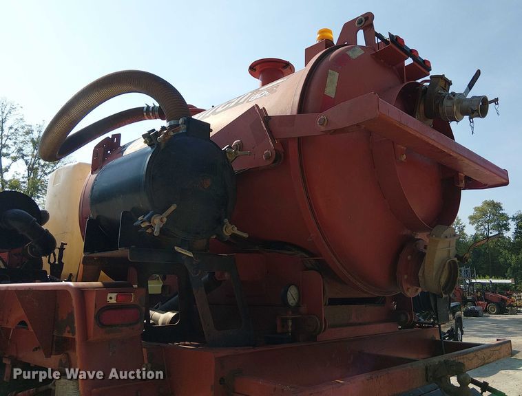 image for item DS3858 2000 Sterling Truck L7501 flatbed truck