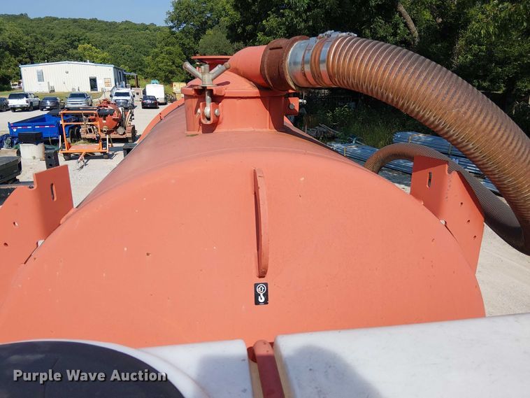 image for item DS3858 2000 Sterling Truck L7501 flatbed truck