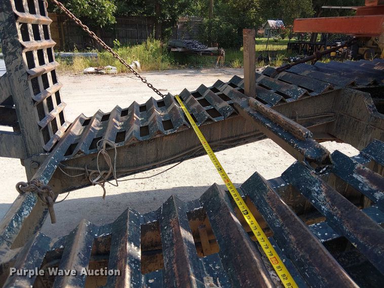 image for item DS3858 2000 Sterling Truck L7501 flatbed truck