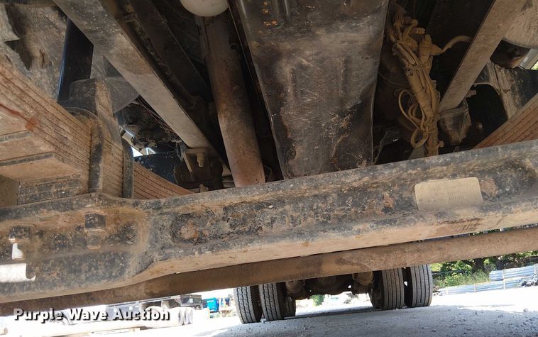 image for item DS3858 2000 Sterling Truck L7501 flatbed truck