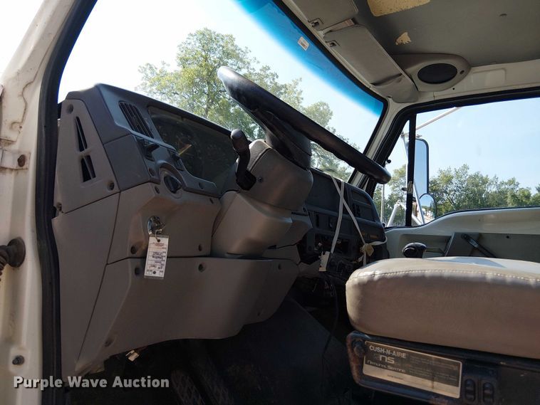 image for item DS3858 2000 Sterling Truck L7501 flatbed truck