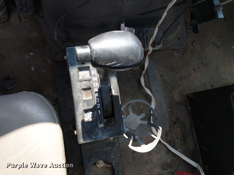 image for item DS3858 2000 Sterling Truck L7501 flatbed truck