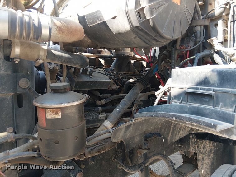 image for item DS3858 2000 Sterling Truck L7501 flatbed truck