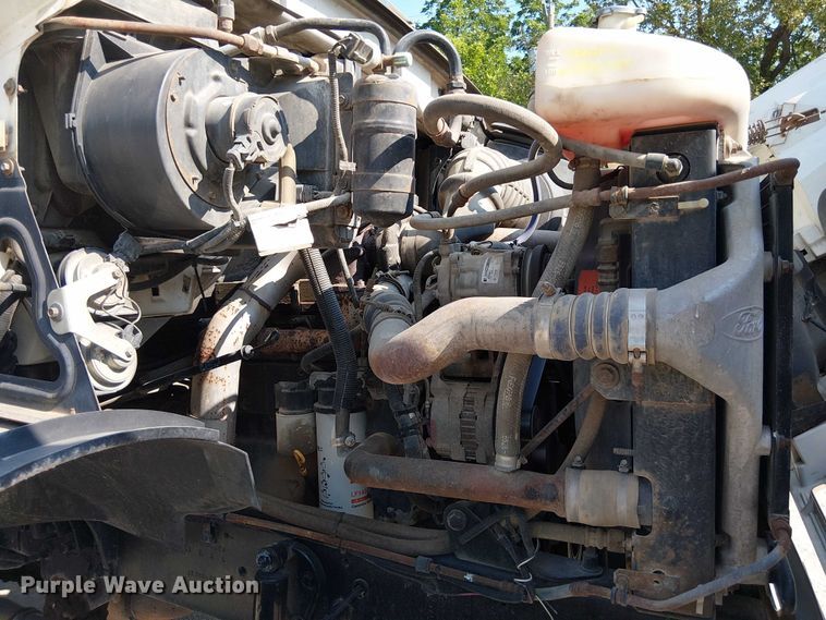 image for item DS3858 2000 Sterling Truck L7501 flatbed truck