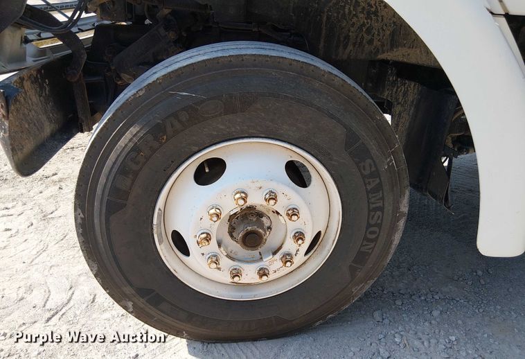 image for item DS3858 2000 Sterling Truck L7501 flatbed truck