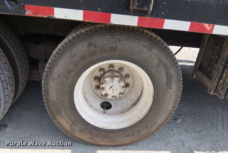 image for item DS3858 2000 Sterling Truck L7501 flatbed truck