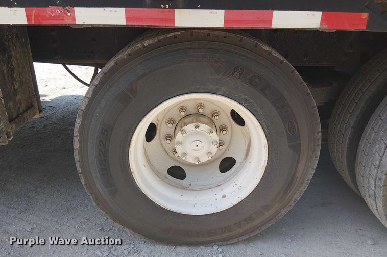 image for item DS3858 2000 Sterling Truck L7501 flatbed truck