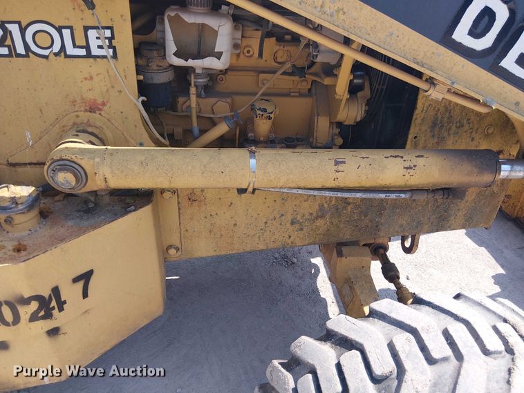 image for item DS3860 John Deere 210LE landscape tractor