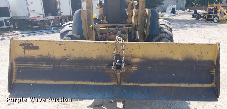 image for item DS3860 John Deere 210LE landscape tractor