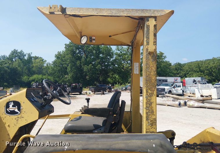 image for item DS3860 John Deere 210LE landscape tractor