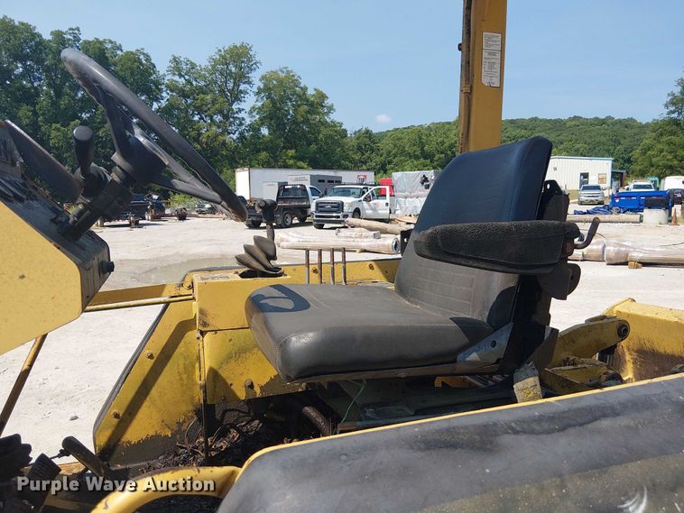 image for item DS3860 John Deere 210LE landscape tractor