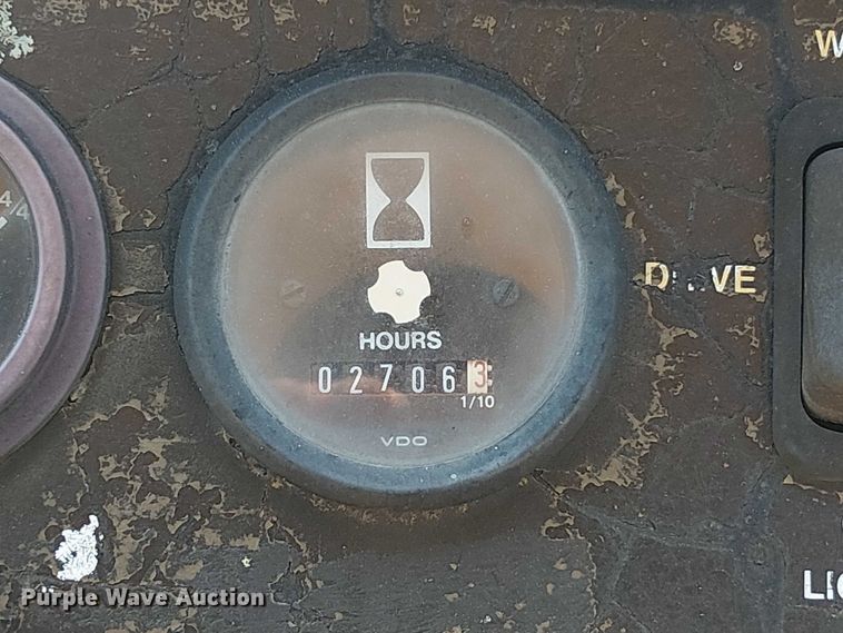 image for item DS3860 John Deere 210LE landscape tractor