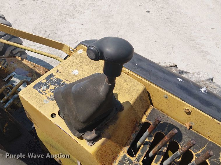 image for item DS3860 John Deere 210LE landscape tractor