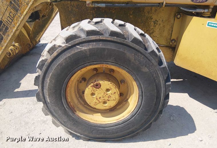 image for item DS3860 John Deere 210LE landscape tractor