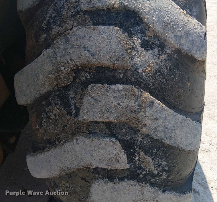 image for item DS3860 John Deere 210LE landscape tractor