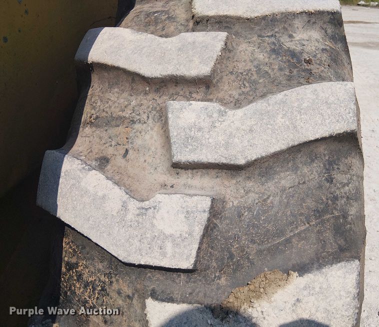 image for item DS3860 John Deere 210LE landscape tractor