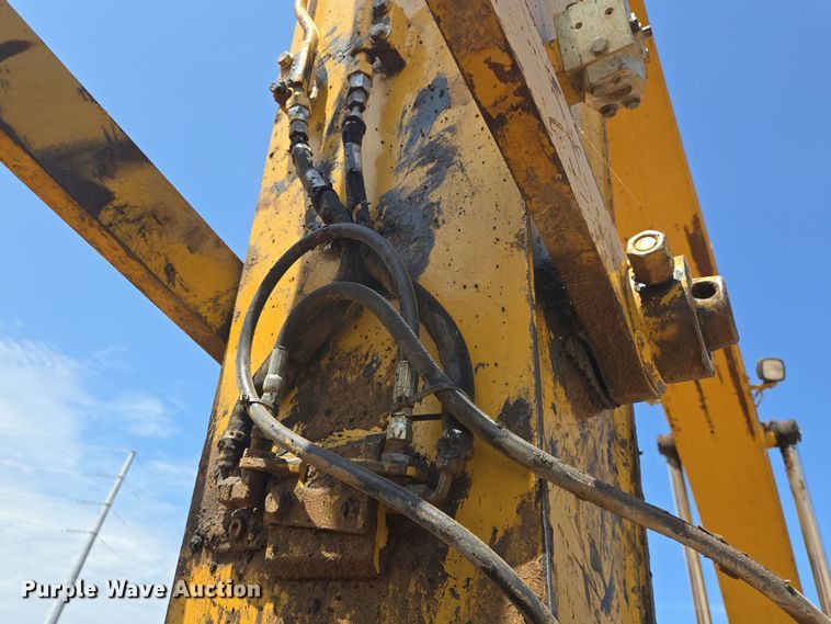 image for item DT4952 2016 Caterpillar 330FL excavator