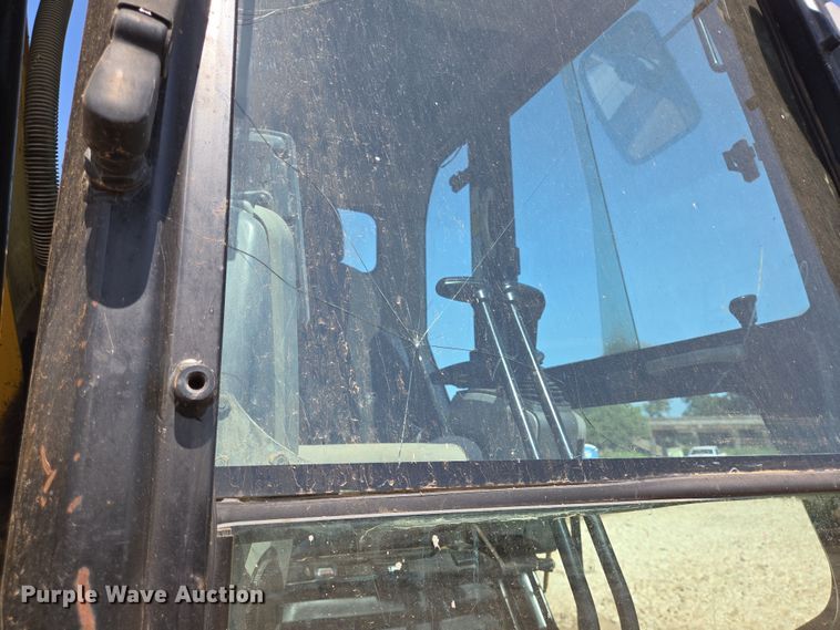 image for item DT4952 2016 Caterpillar 330FL excavator