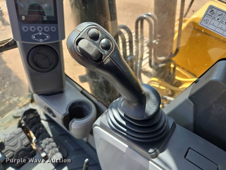 image for item DT4952 2016 Caterpillar 330FL excavator