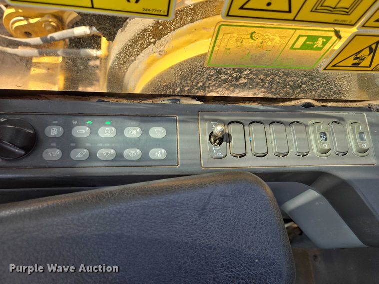 image for item DT4952 2016 Caterpillar 330FL excavator