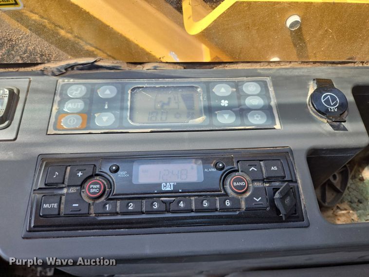 image for item DT4952 2016 Caterpillar 330FL excavator