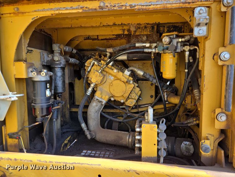 image for item DT4952 2016 Caterpillar 330FL excavator