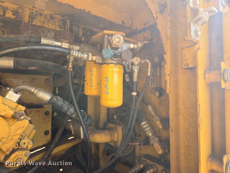 image for item DT4952 2016 Caterpillar 330FL excavator