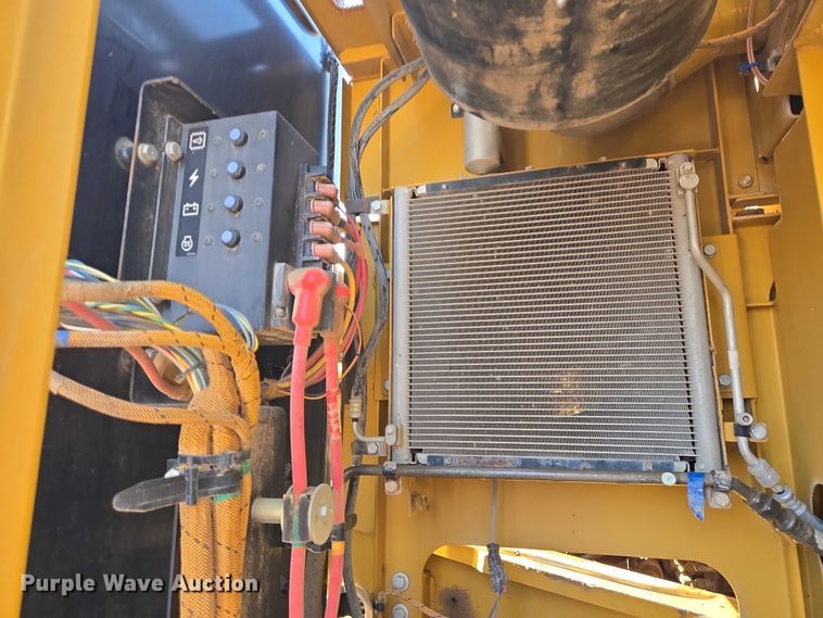 image for item DT4952 2016 Caterpillar 330FL excavator