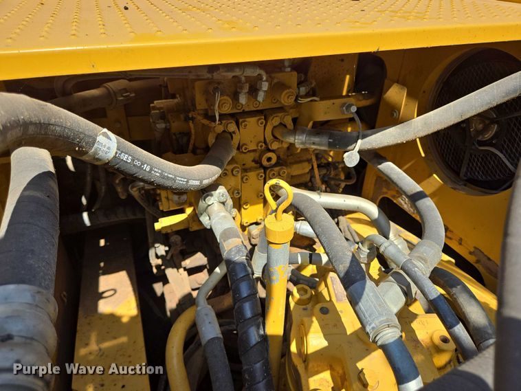 image for item DT4952 2016 Caterpillar 330FL excavator