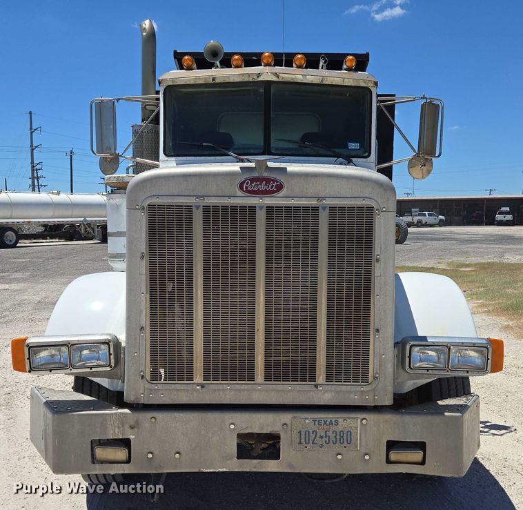 image for item DT4956 1993 Peterbilt 378 dump truck