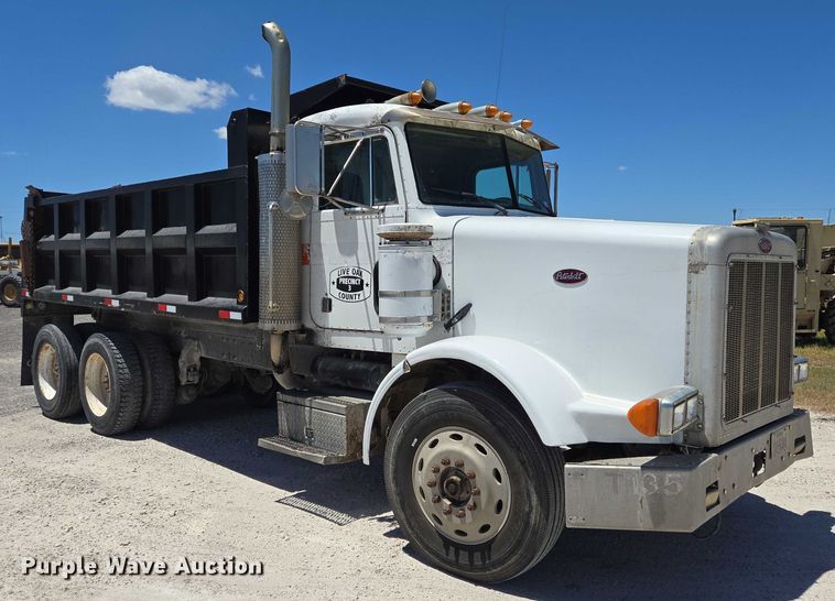 image for item DT4956 1993 Peterbilt 378 dump truck