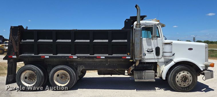 image for item DT4956 1993 Peterbilt 378 dump truck