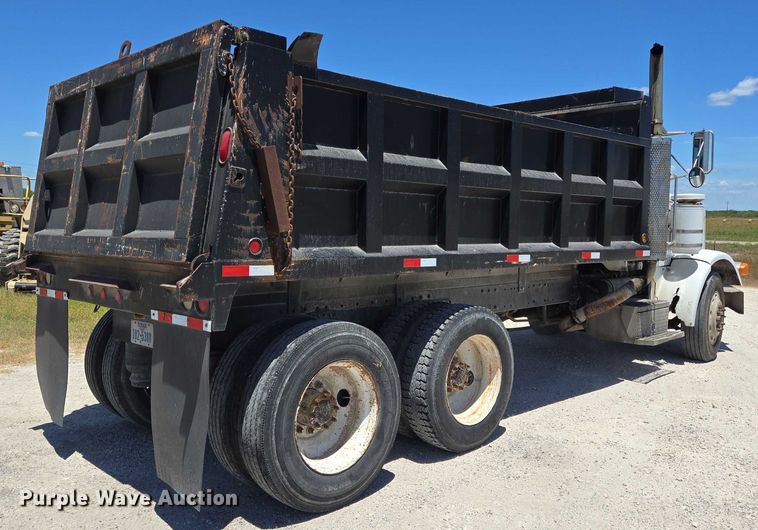 image for item DT4956 1993 Peterbilt 378 dump truck