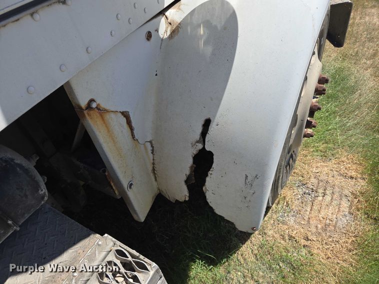 image for item DT4956 1993 Peterbilt 378 dump truck