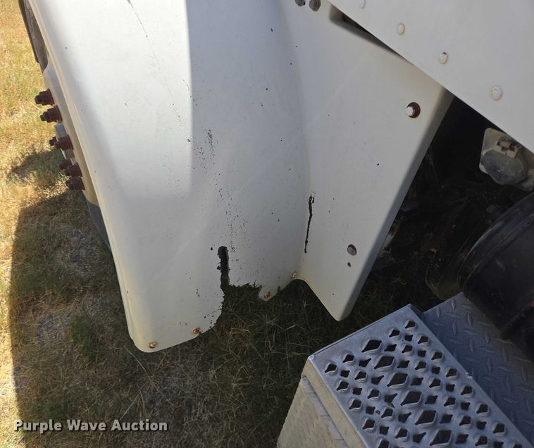 image for item DT4956 1993 Peterbilt 378 dump truck