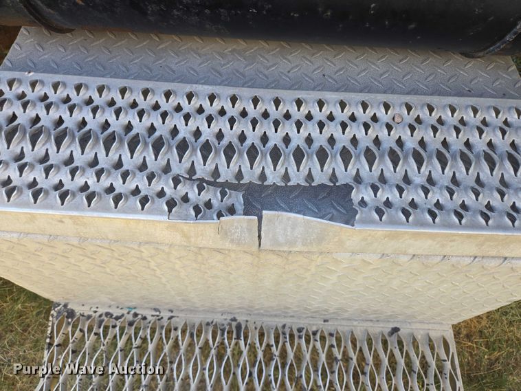 image for item DT4956 1993 Peterbilt 378 dump truck