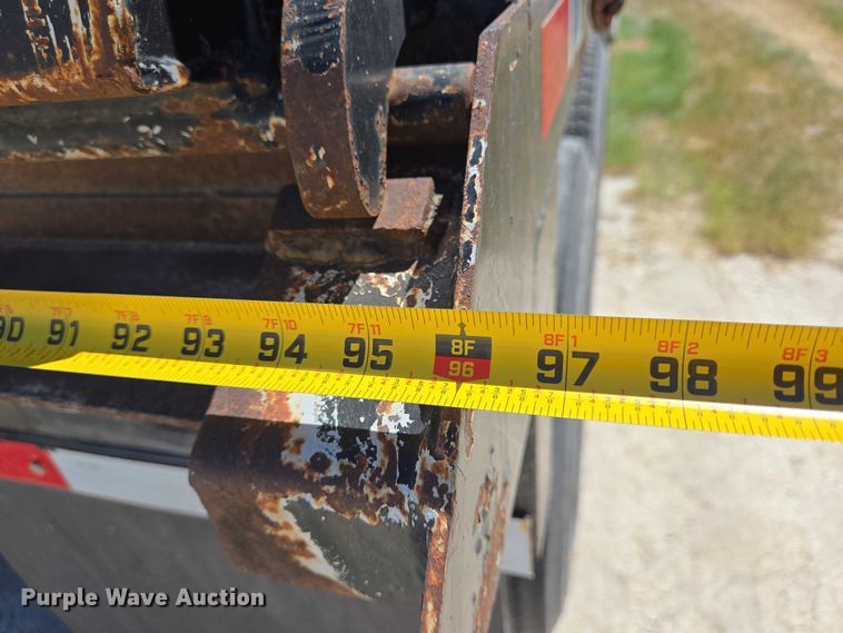 image for item DT4956 1993 Peterbilt 378 dump truck